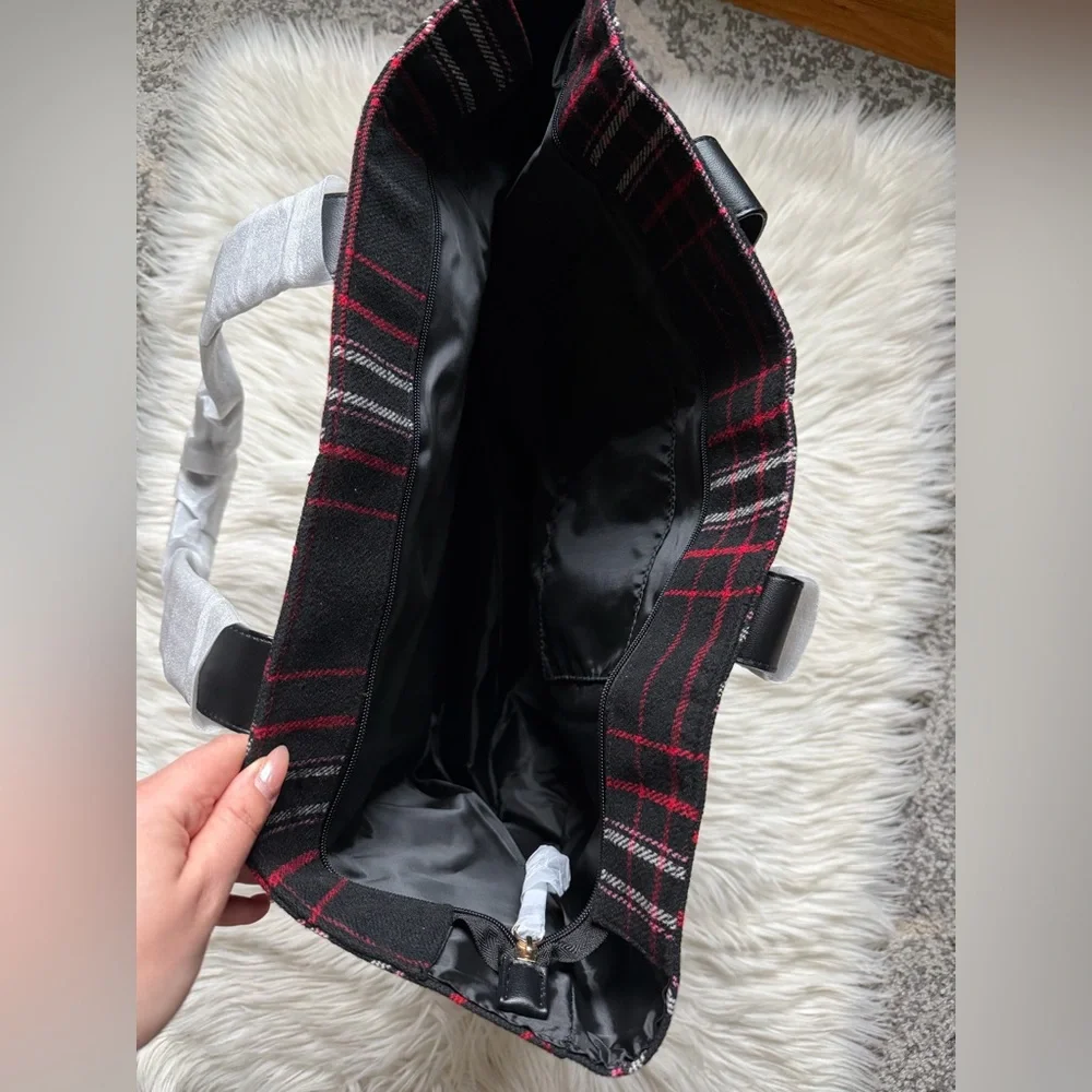 Victoria’s Secret plaid tote bag - Picture 7 of 10
